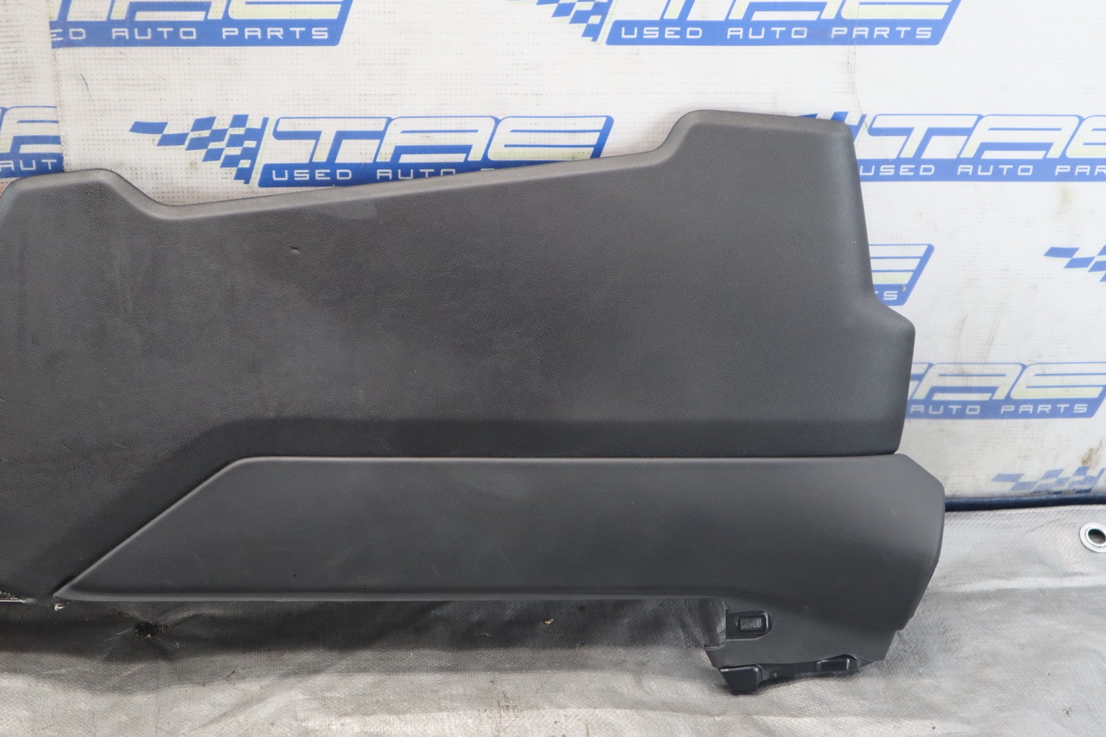 2018 2019 LAMBORGHINI URUS 4.0L V8 OEM RH CENTER CONSOLE TRIM PANEL 4ML863304