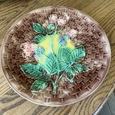 VINTAGE ENGLISH MAJOLICA BLACKBERRY BASKET WE...