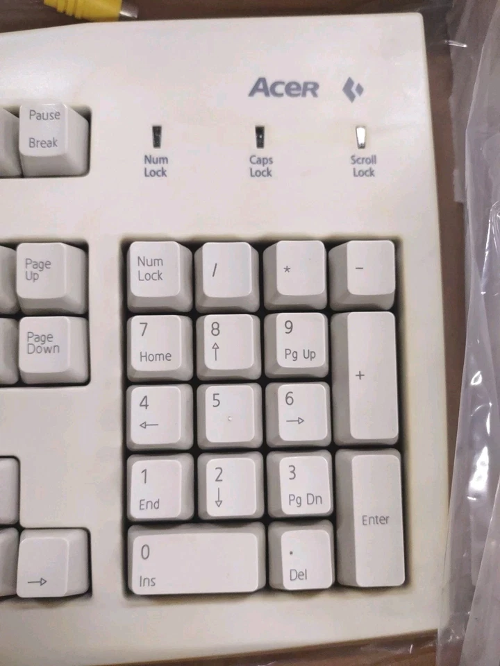 RARE VINTAGE ACER 6511-C 105 KEYS WINDOWS PS2 KEYBOARD V DESIGN DSKB-4 - Image 2 of 4