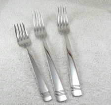 Julia Salad & Dinner Fork Lot Bon Chef 18/10 Glossy Stainless Flatware