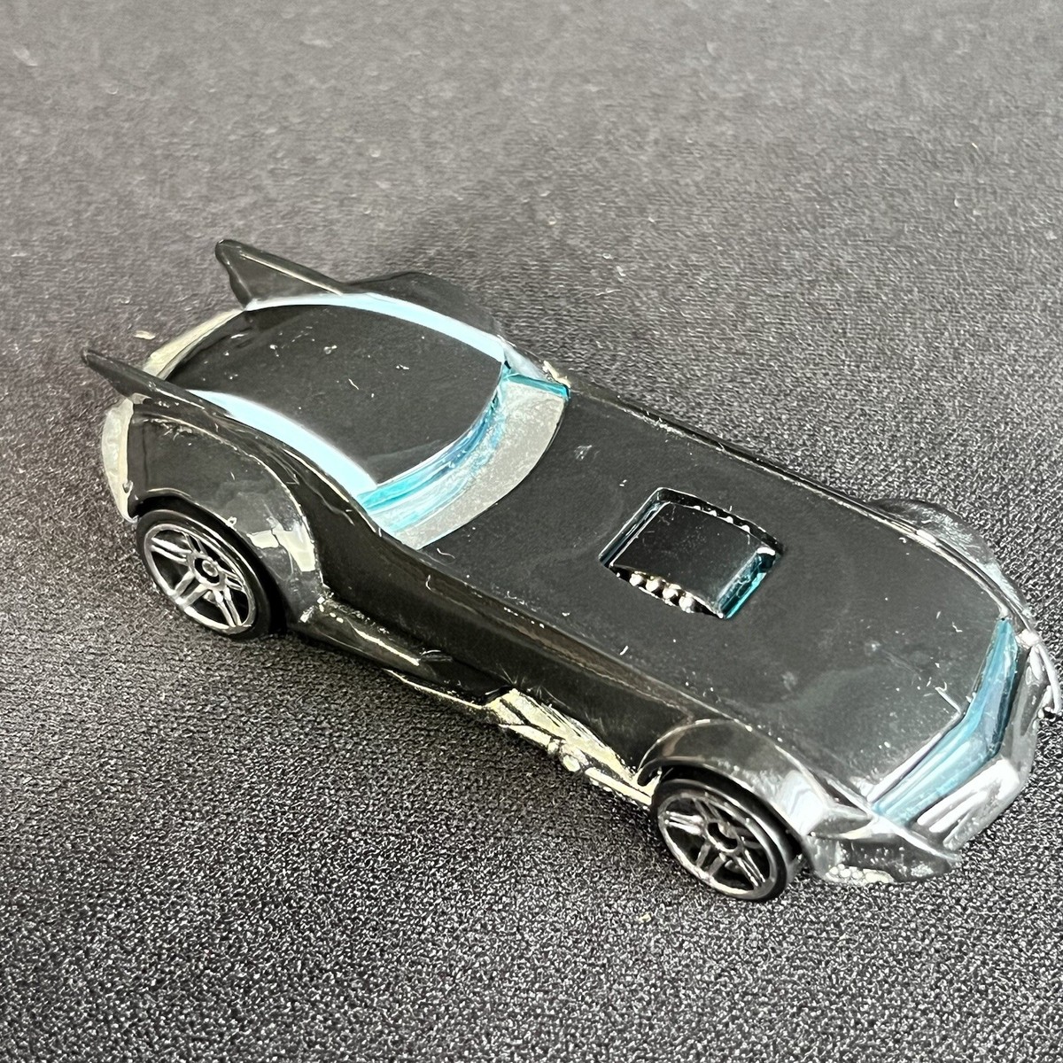 Hot Wheels Batman DC Comics s07 Batmobile Blue Pin Stripes Loose