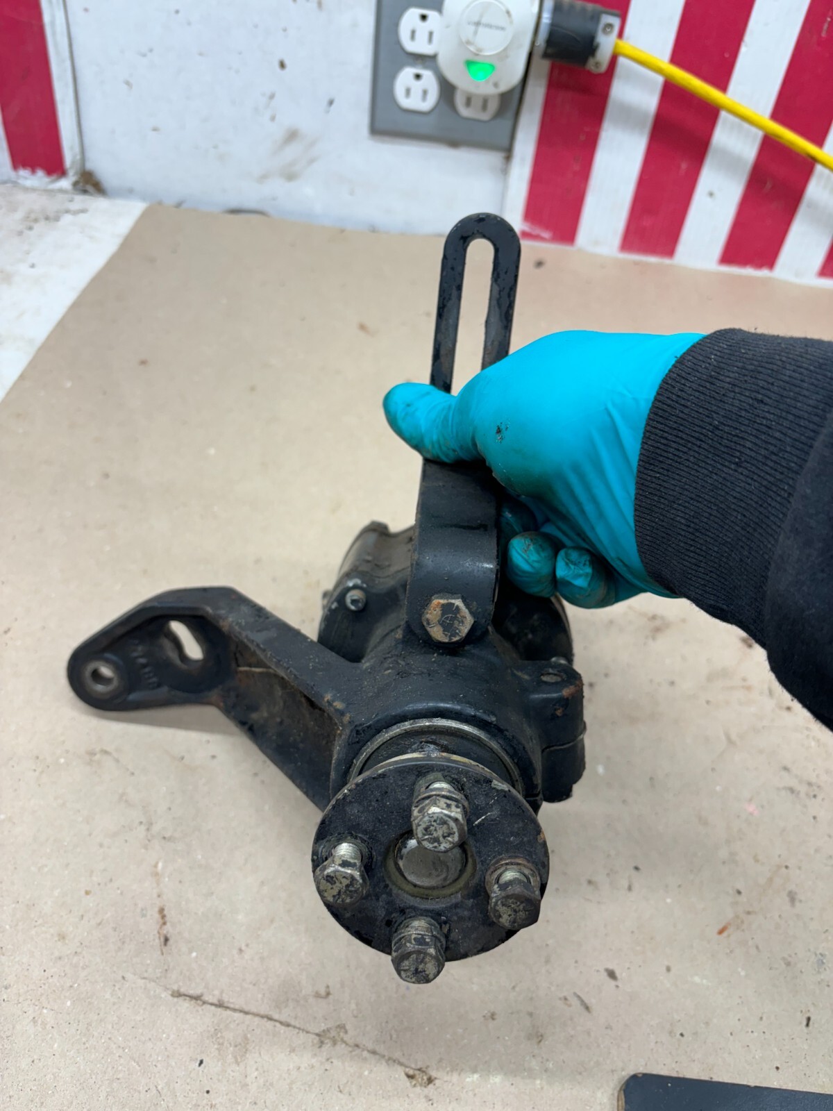 OEM MerCruiser Raw Water Pump Housing Assembly 4671497 With Pulley for