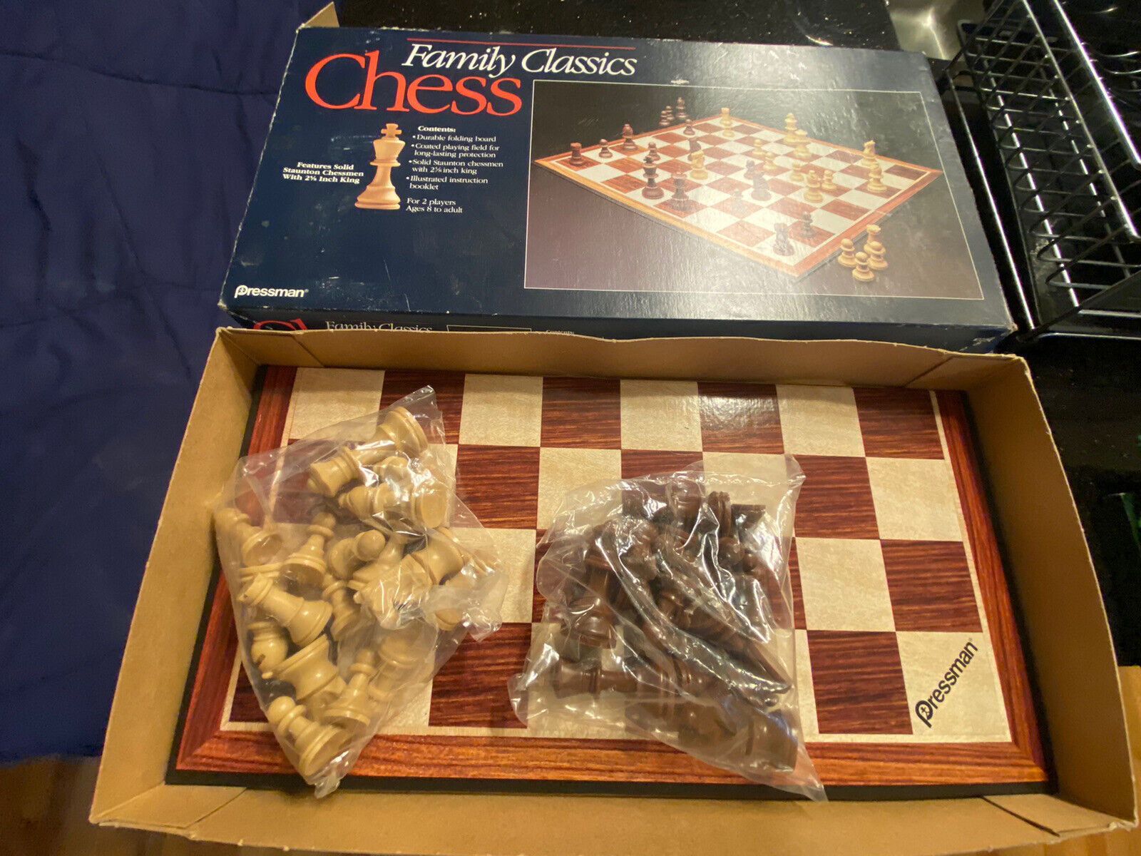 Pressman Chess Set Game Black & White Staunton Style Pieces Board & Rules  Unused