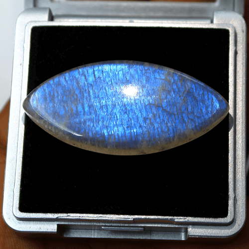 Piedra lunar arco iris brillo azul natural 51 quilates 46 mm x 21 mm piedra preciosa cabujón marquesa - Imagen 4 de 15