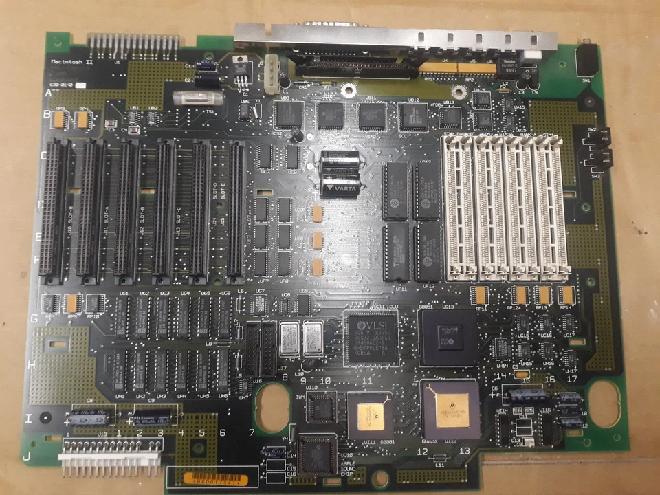 MacIntosh II -1987 -820-0163-03 motherboard - NOT TESTED