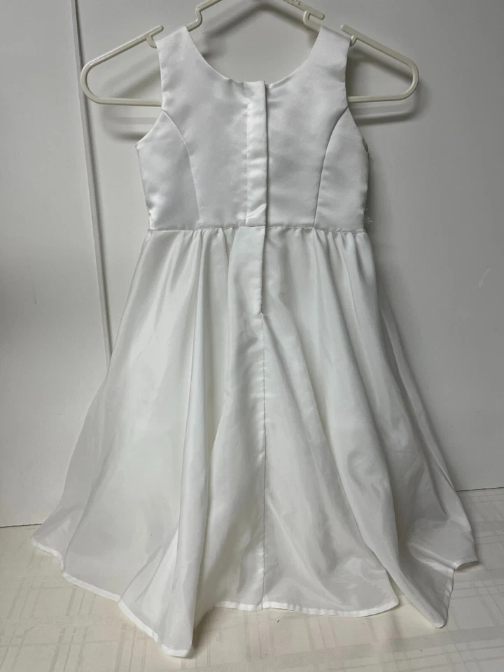 Communion or Party 连衣裙 女孩 尺寸 4 白色 无袖 腰围玫瑰花拉链 — 第 4/4 张图片