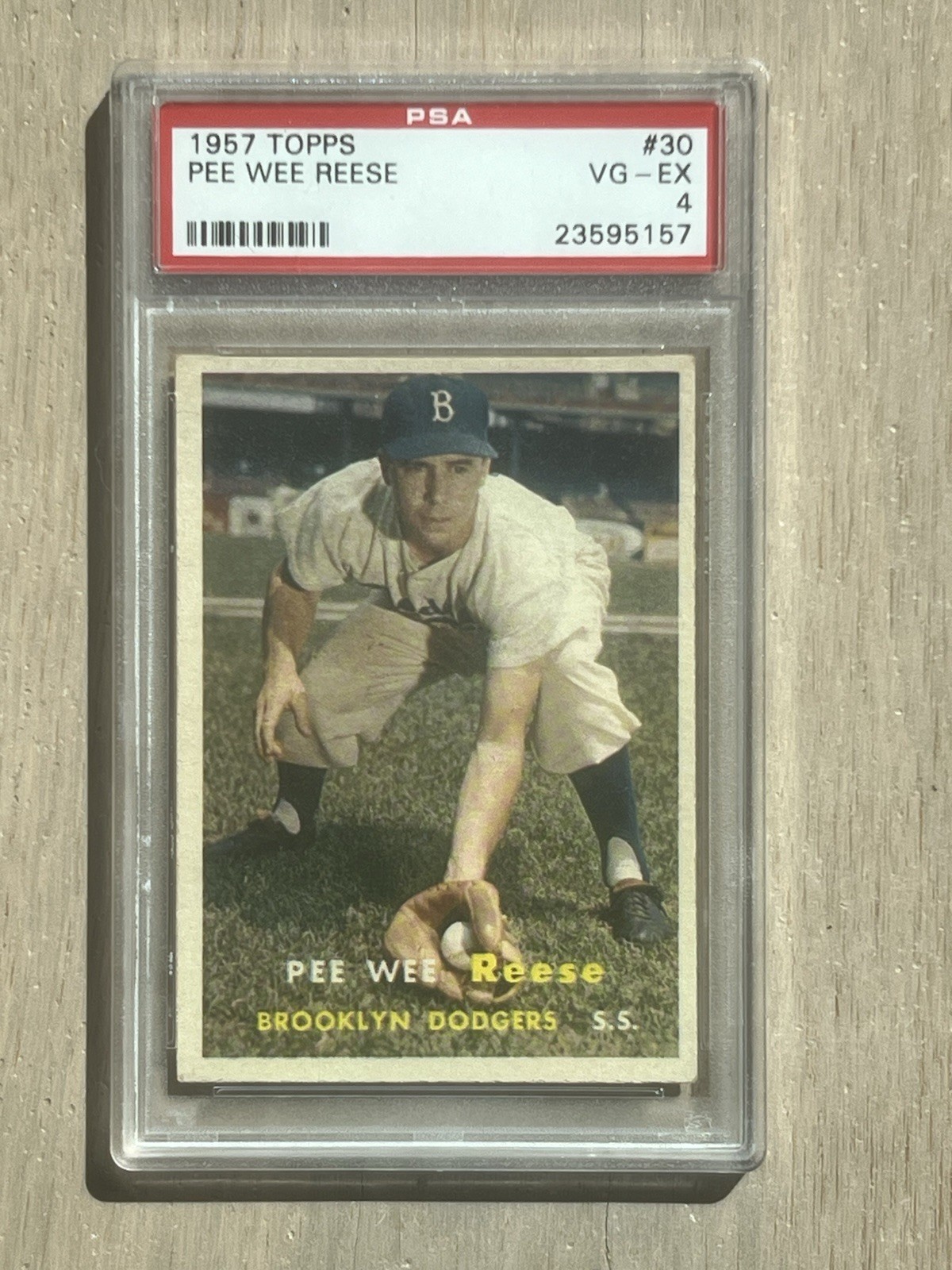 1957 Topps - Pee Wee Reese #30 PSA 4 VG-EX