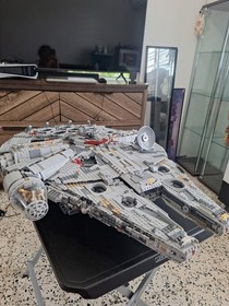 LEGO Star Wars: Millennium Falcon set (75192) PLEASE READ!