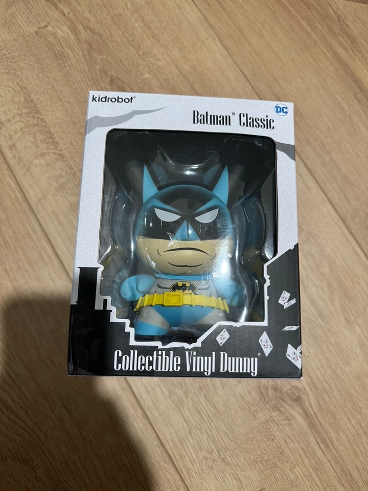 Batman Classic 5" Dunny Vinyl Art Toy Figure (DC Comics x Kidrobot) - Image 2 of 2