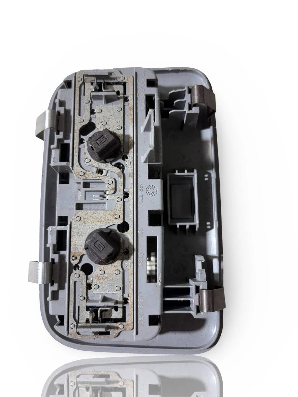 Rear construction of Toyota Yaris roof reading lamp