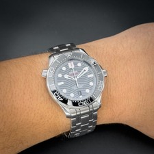 OMEGA Seamaster Professional Diver 300M Black Wave Dial 210.30.42.20.01.001 4