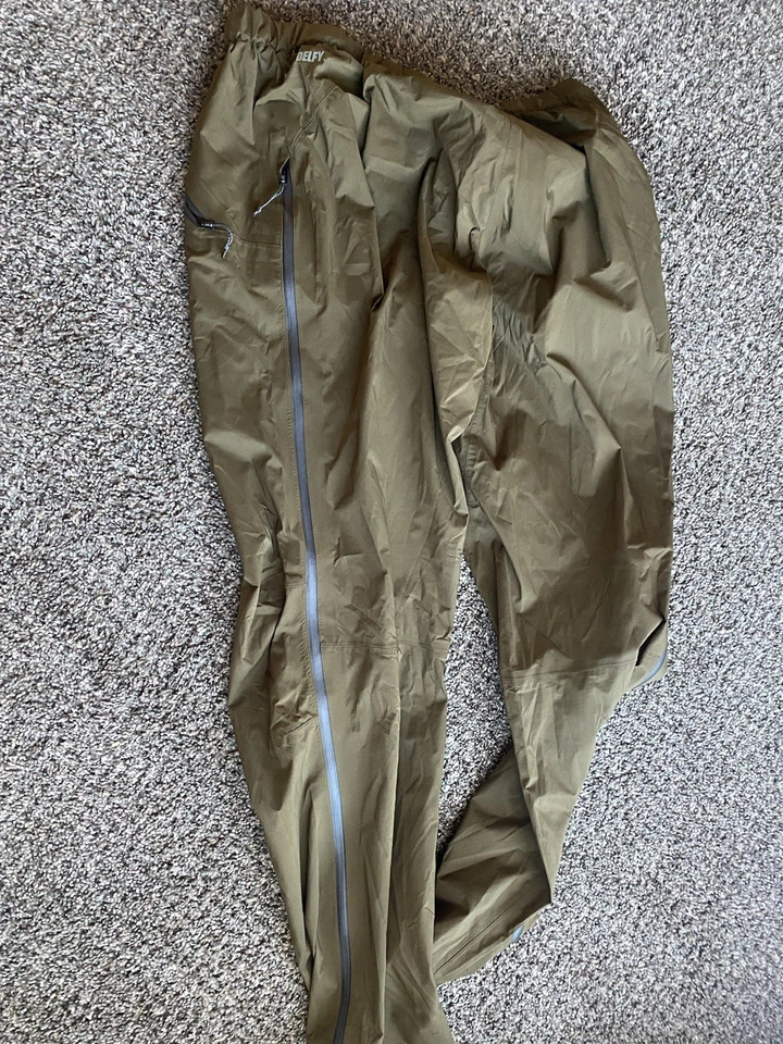 Pinturas de lluvia KUIU Northridge - tamaño grande - color bourbon - usadas excelente estado Foto 4 de 4