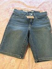 NWT Levi s Shaping Bermuda Medium Denim Shorts Size 28