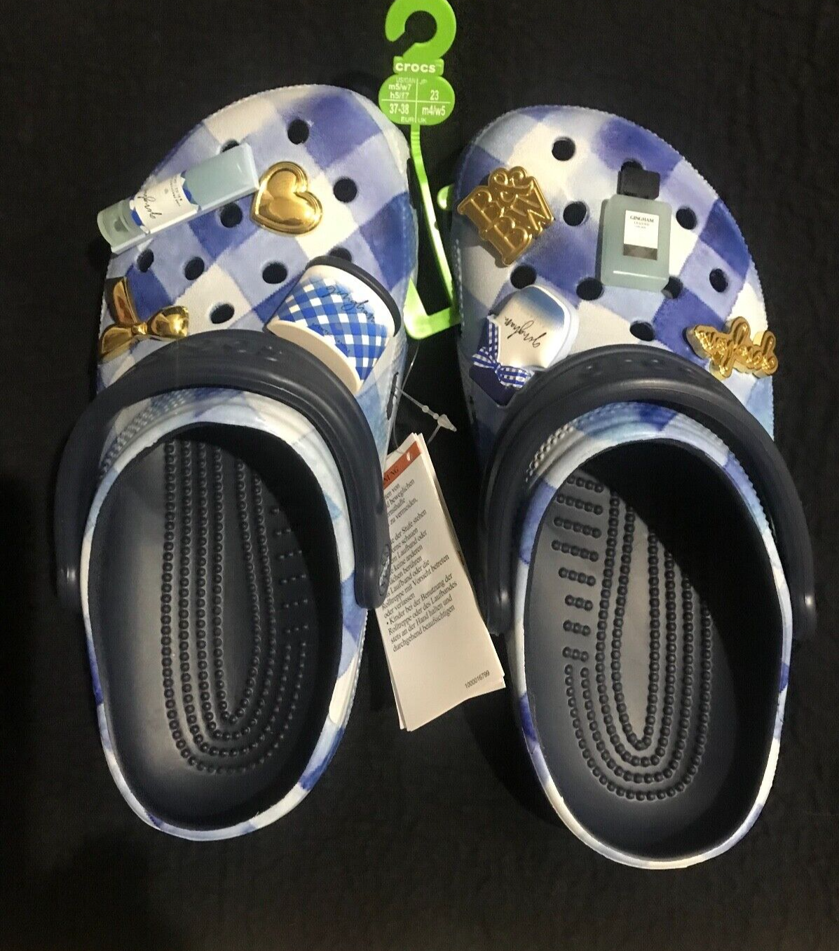 Bath & Body Works Gingham Crocs in Size 7 - Stylish and Comfortable Footwear