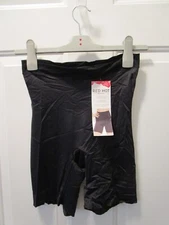 RED HOT SPANX LIGHT CONTROL MID-THIGH PRIMER BLACK SHAPER SHORTS SIZE LARGE  NEW