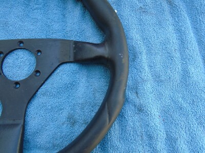 Steering wheel Model No. TYP V35 KBA 70068 MOMO MOMO