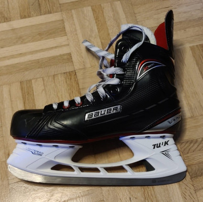 Bauer Vapor x500 Schlittschuhe Größe 45 / 9.5 sehr guter Zustand mit extra Kufen