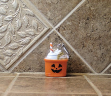 Bath  Body Works Halloween Pumpkin Milkshake PocketBac Holder Keychain NWT