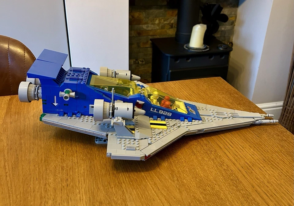 LEGO Icons 10497 Galaxy Explorer, photo 4 of 5