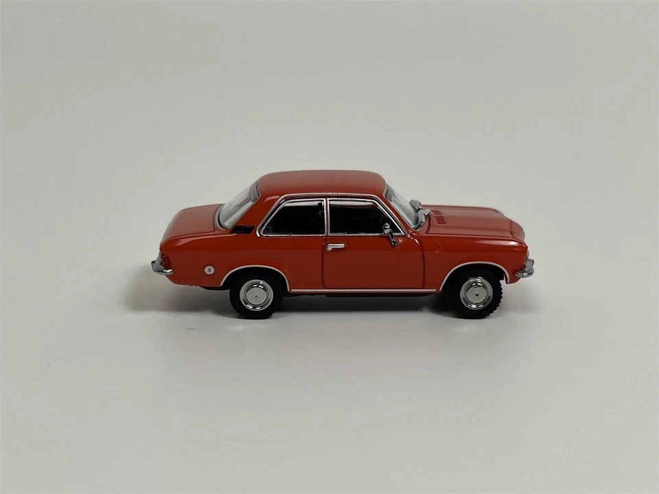 Opel Ascona 1970 Red 1:87 Scale Minichamps 870040000 - Image 3 of 4