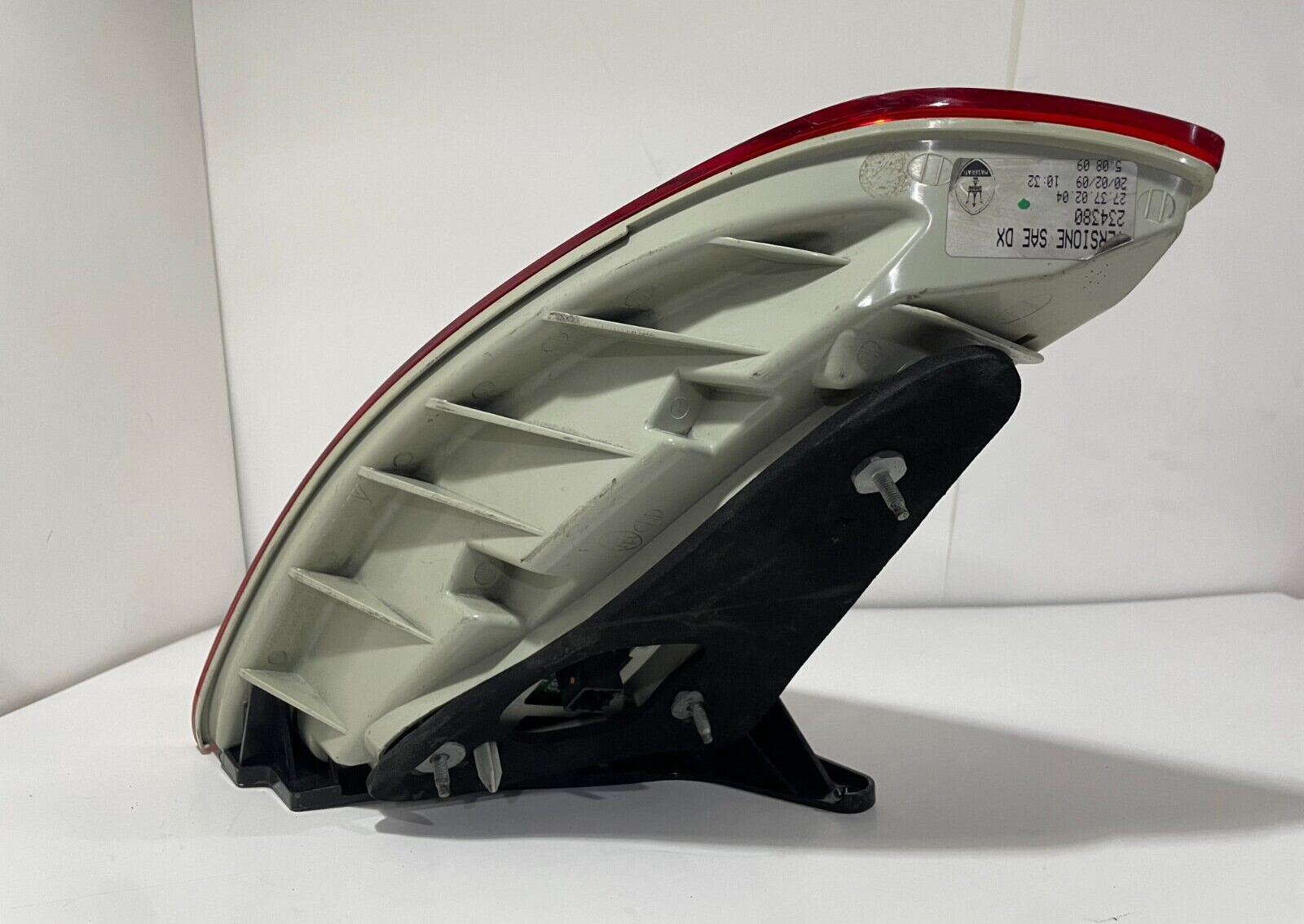 2008-2012 MASERATI GRANTURISMO M145 REAR OUTER RIGHT TAIL LIGHT LAMP 234380 OEM