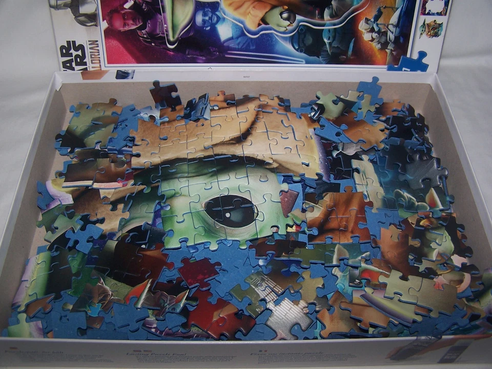 Puzzle 2022 usado en excelente estado Ravensburger 776 piezas Star Wars Mandalorian Grogu's Journey 169160 Foto 2 de 4