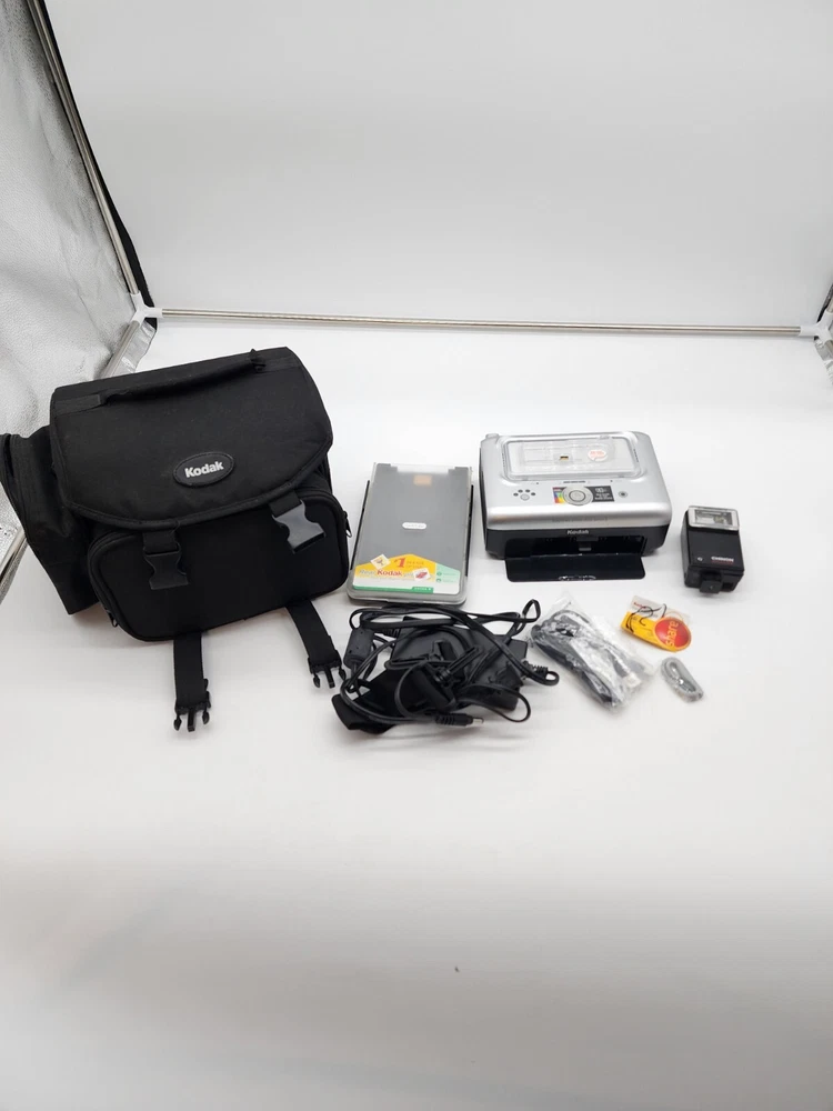 Kodak Easy Share Photo Printer Dock Series 3 in Case with Cords