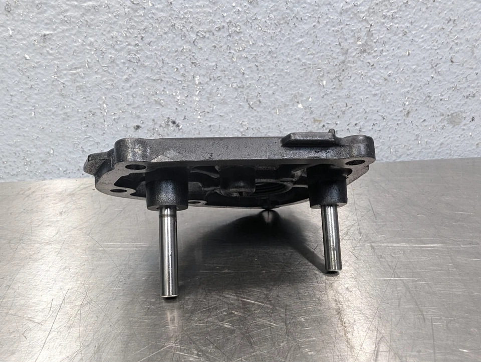 Cubierta de bomba de aceite de cadena de distribución del motor Yamaha YZF R1 2007-2008 OEM - 5VY-15416-00-00 Foto 4 de 4