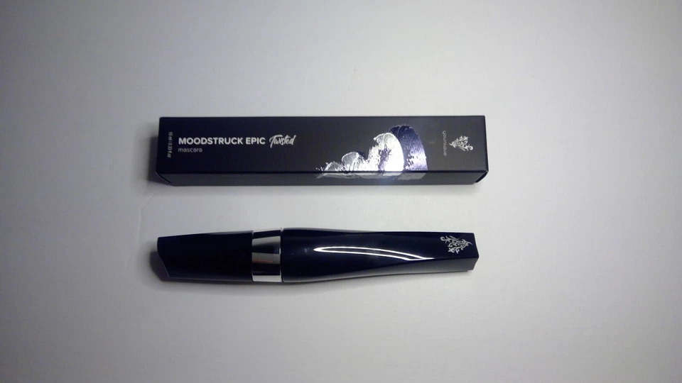 YOUNIQUE EPIC TWISTED MASCARA. BLACK. NEW/IN BOX - Image 4 of 4