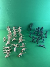 MILITARY ARMY MEN TOY Soldiers Lot Of 49 Green/ Tan Classic Plastic Figures 2  