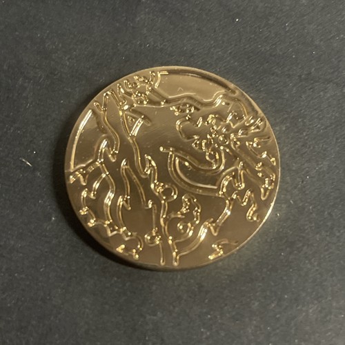 PROMO Charizard Metal Gold Coin Pokemon TCG - Picture 1 of 2