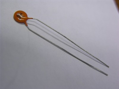 20 Sprague / Vishay 5TSD10 .001uF 500V Cera-Mite Disc Capacitors