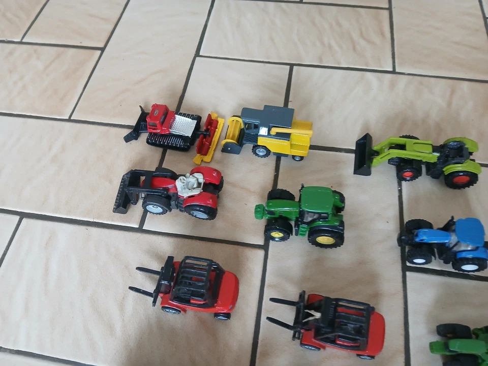SIKU LOT TRACTEUR AGRICOLE CHARIOT ELEVATEUR MOISSONNEUSE TONDEUSE BENNE CHASSE - Photo 4/4