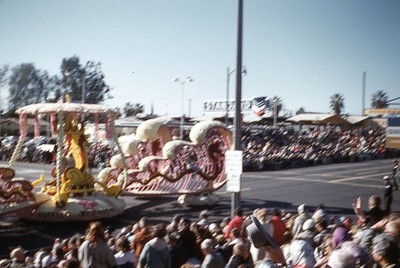 Parade Float Pasadena Rose Parade California Crowd Vintage Photo 35mm Slide