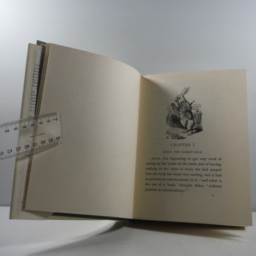 Alice's Adventure In Wonderland by Lewis Carroll John Tenniel vintage Book 1977 - Picture 11 of 23