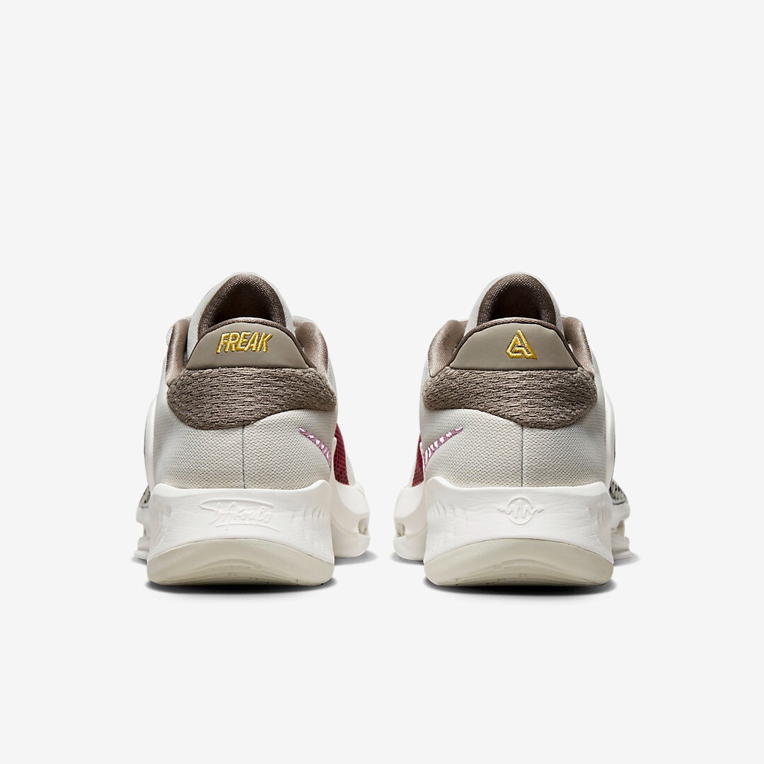 Nike Zoom Freak 4 DJ6149 002 Bone Fossil Sail Beet GOLD Men Nike Zoom Freak 4 DJ6149 002 Bone Fossil Sail Beet GOLD Men