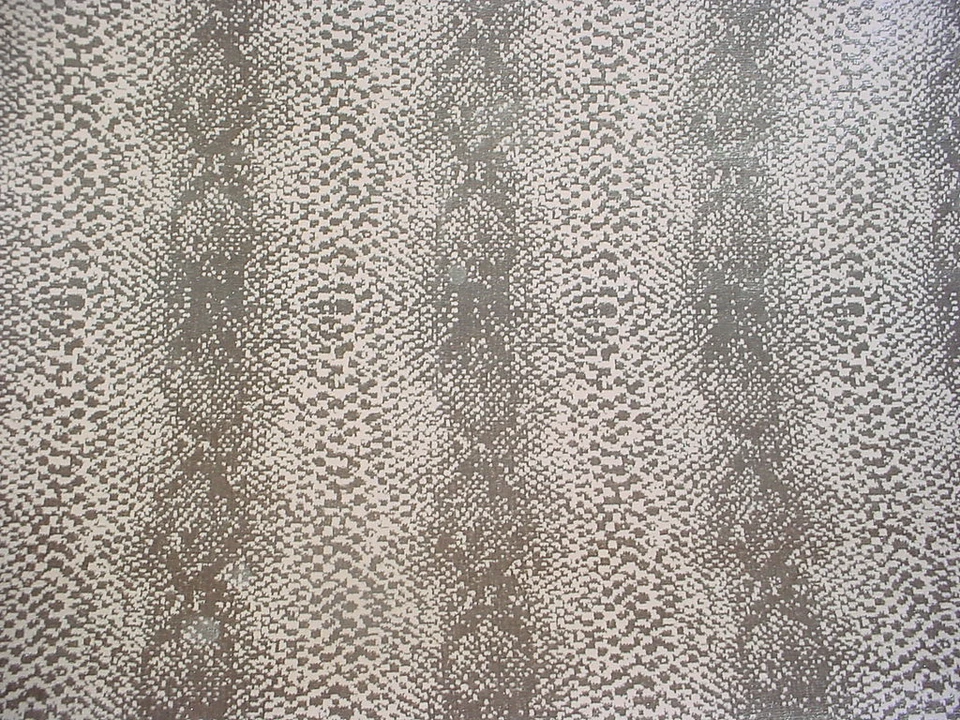 Tela de tapicería de terciopelo de cocodrilo mundo oculto Robert Allen 239675 1-1/8 Foto 3 de 4