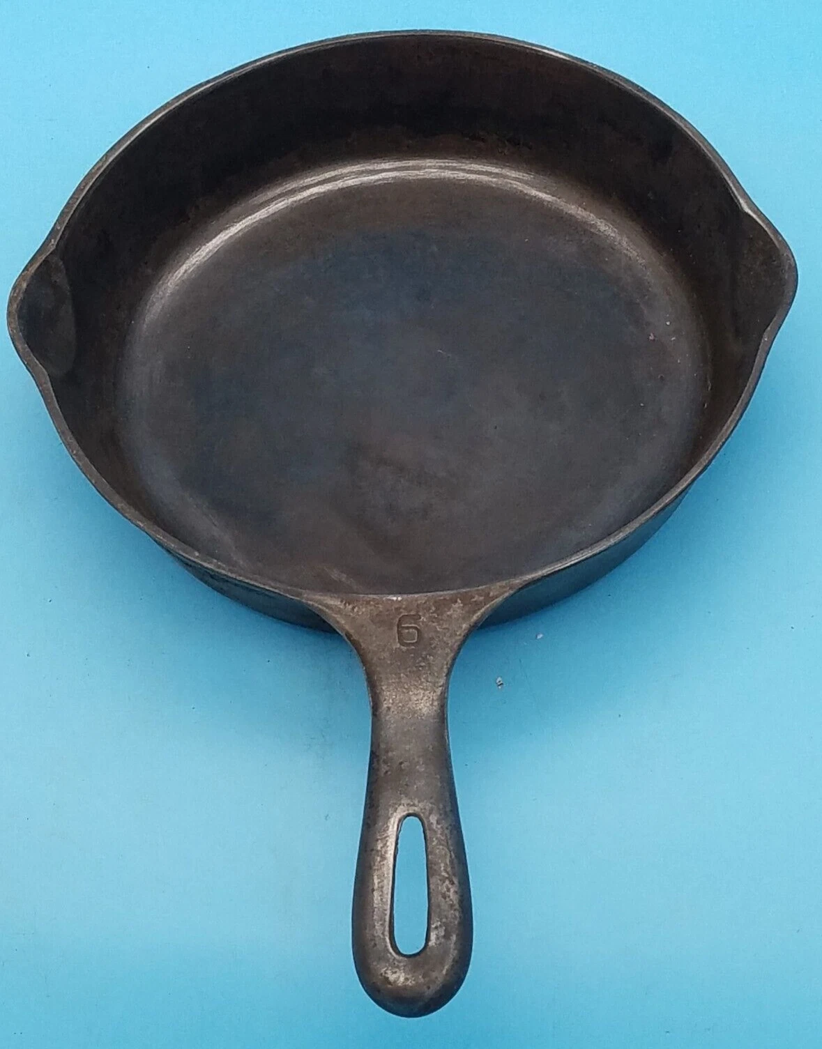 Unmarked Wagner Ware #6 Cast Iron 9 Inch Skillet Q