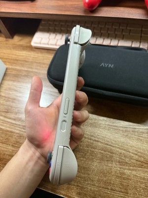 AYN  Odin 3 Ultra 24GB RAM 1TB