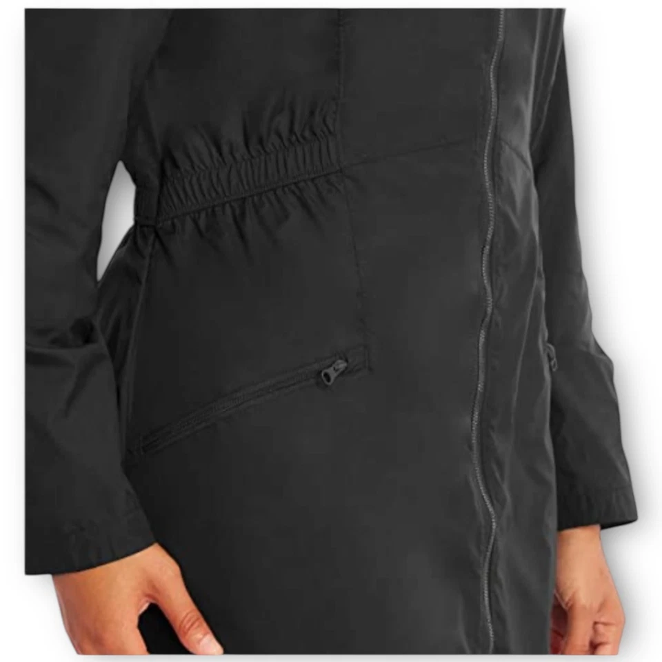 Jaqueta Anorak leve com capuz Kirkland Signature feminina preta média nova com etiquetas - Imagem 4 de 4