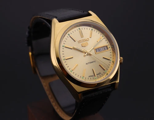 Vintage Seiko 5 Automatic 7009A 17J Men's Wrist Watch, Day / Date- Japan Made