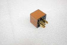 Bosch Relay Multifunction Fuel Pump Main Current Module Porsche Volvo Jaguar OEM