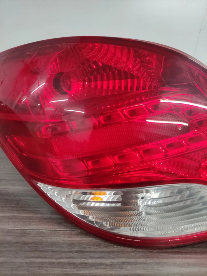 PEUGEOT 207 2010 REAR PASSENGER SIDE LIGHT 9686566080 - image 4 of 4