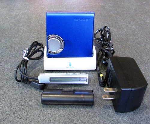SHARP MD-SK5 Portable MiniDisc Player remote AA pack charger Fully working BLUE