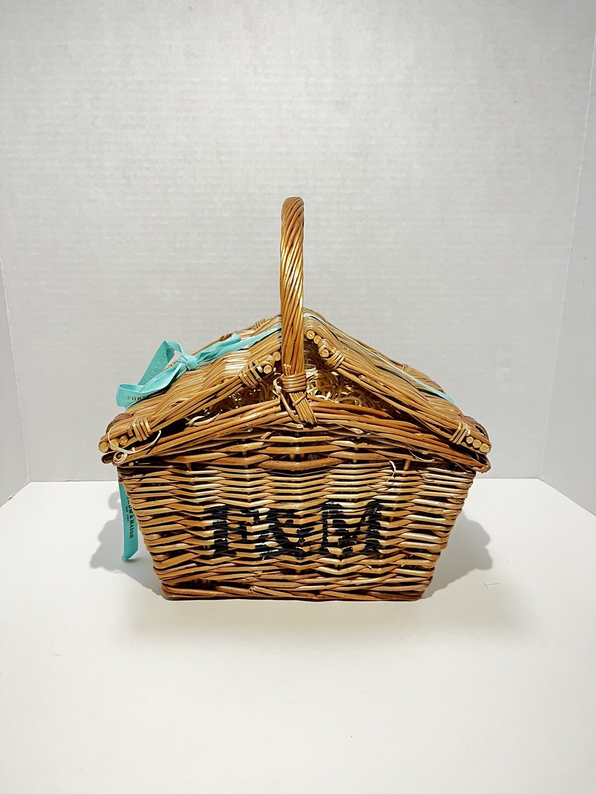 FORTNUM AND MASON F&M Gift Basket W/ Ribbon Tie & Straw International