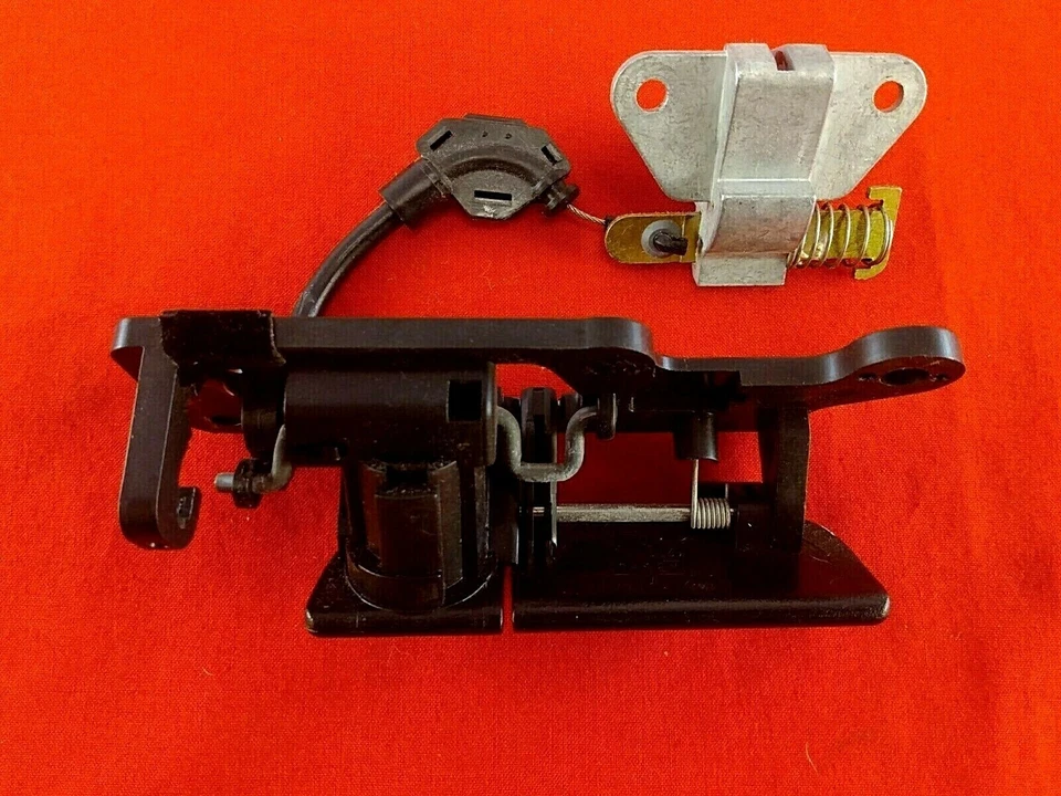 Cadillac Deville 2001-2005 guantera pestillo compartimento bloqueo manija palanca negro Foto 4 de 4