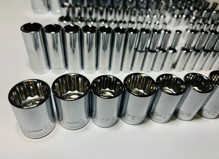 CRAFTSMAN 164 pc 1/4 3/8 1/2 Dr SAE METRIC MM 6pt 12pt wrench socket Tool set - Image 3 of 4