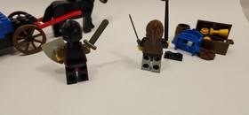 1992 LEGO SET 6038 CASTLE WOLFPACK RENEGADES COMPLETE MANUAL AND EXTRA PARTS