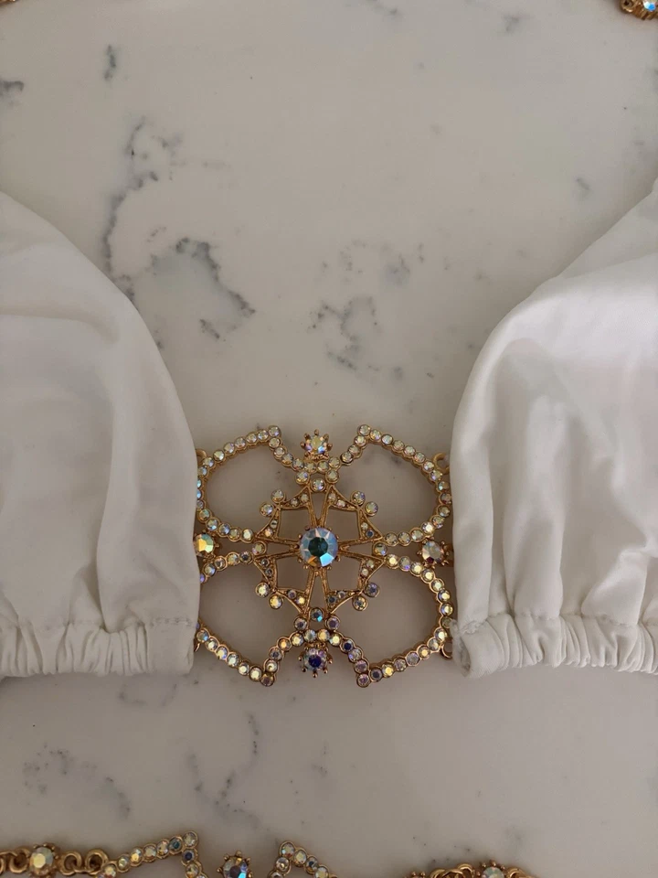 Beach Bunny Women's Bikini Set White With Rhinestone Top L Bottom S New - Image 4 of 4