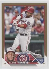 2023 Topps Series 1 Gold 692/2023 Yadiel Hernandez #257 ut4